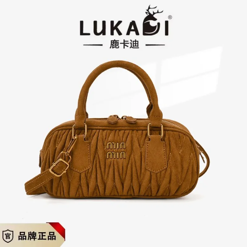 

Elegant Women's Tote Bag Made Of Premium Leather Boasting Famous Designer Inspired And Trendy Timeless Look​
