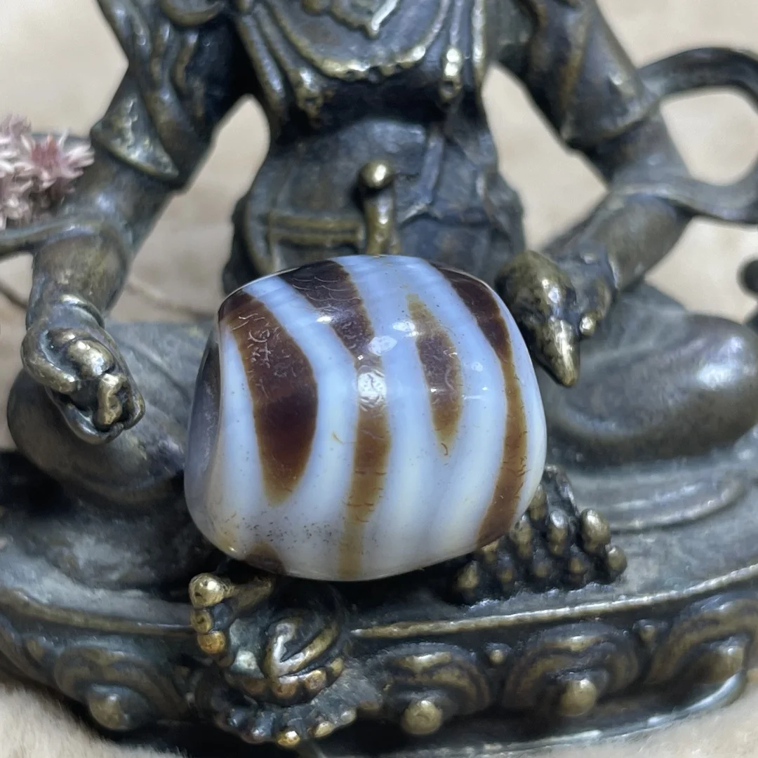 Energy Ancient Tibetan Old Agate The Great Keyhole Water Pattern Dallow Dzi Bead Amulet Pendant Gzi Beads 16x17mm