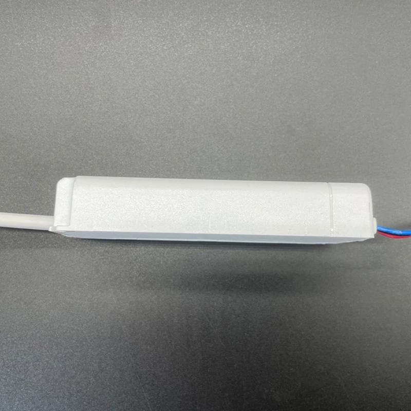 LED Dimmable Driver 12V 24W Peredupan LED Power Supply Constant Adapter 831F