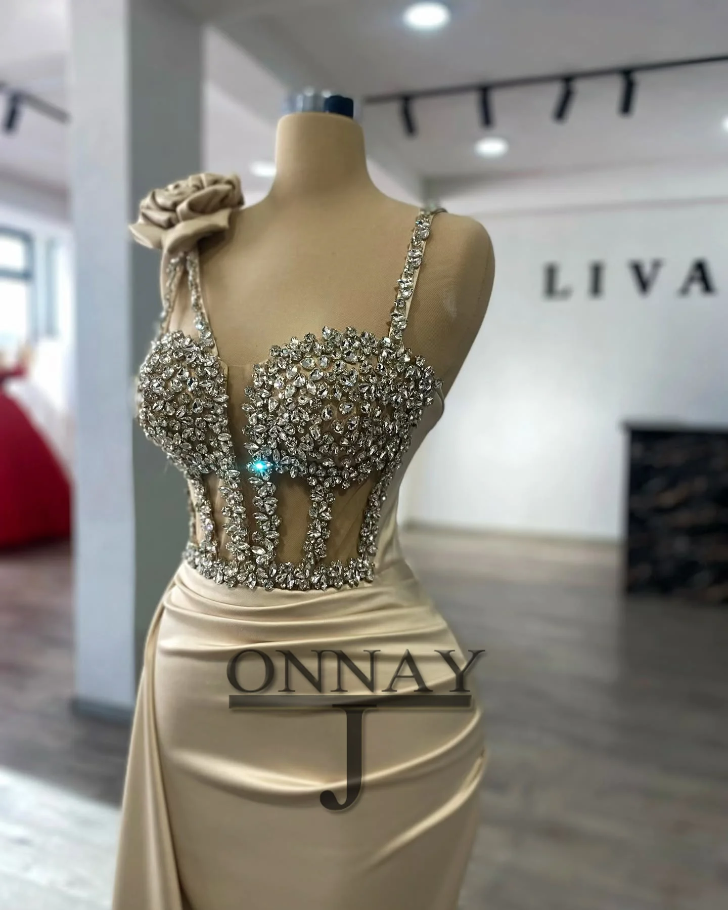 

Customized Illusion Mermaid Prom Dresses Crystals for Women Dubai Saudi Arabric Gala Bespoke Gown Vestidos De Fiesta Plus