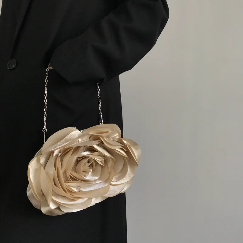 

Retro Lolita Elegant Lady Bag Simple Exquisite Golden Rose Romantic Soft Fashionable Party Gentle Casual Black Women Handbag