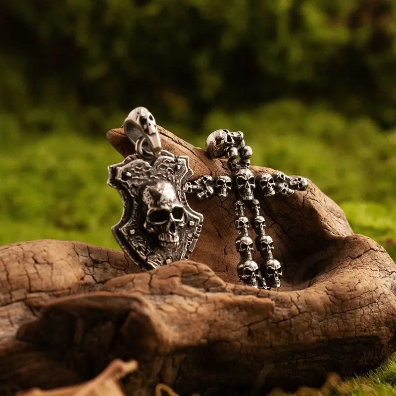 Gothic Dark Skull Pendant Necklace Retro Guardian of the Dead Punk Hop Jewelry Men