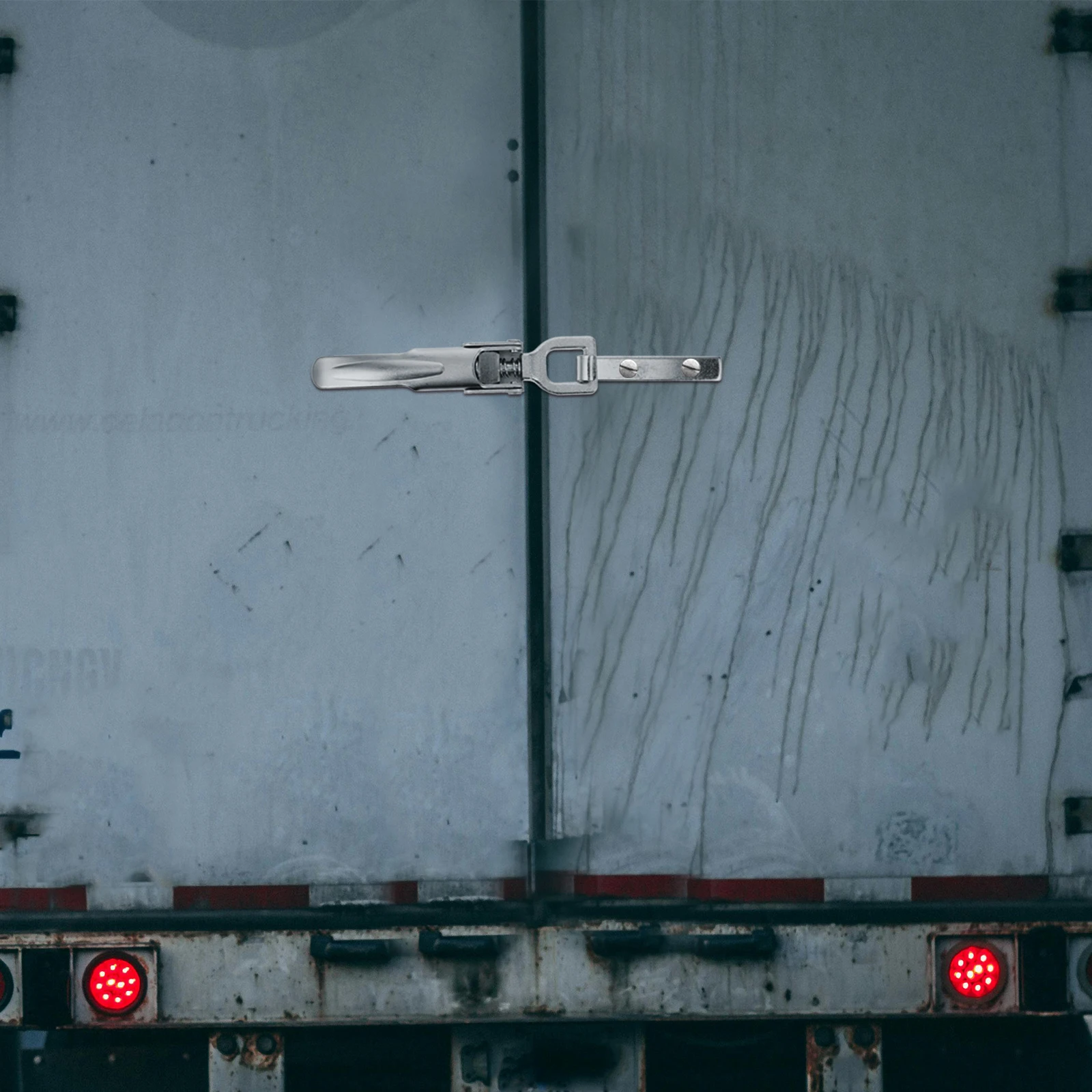 

Adjustable Antivibration Spring Latch Trailer Safety Chain Automotive Tow Hook Winch Hook Durable Metal Bumper Front Rear Towing