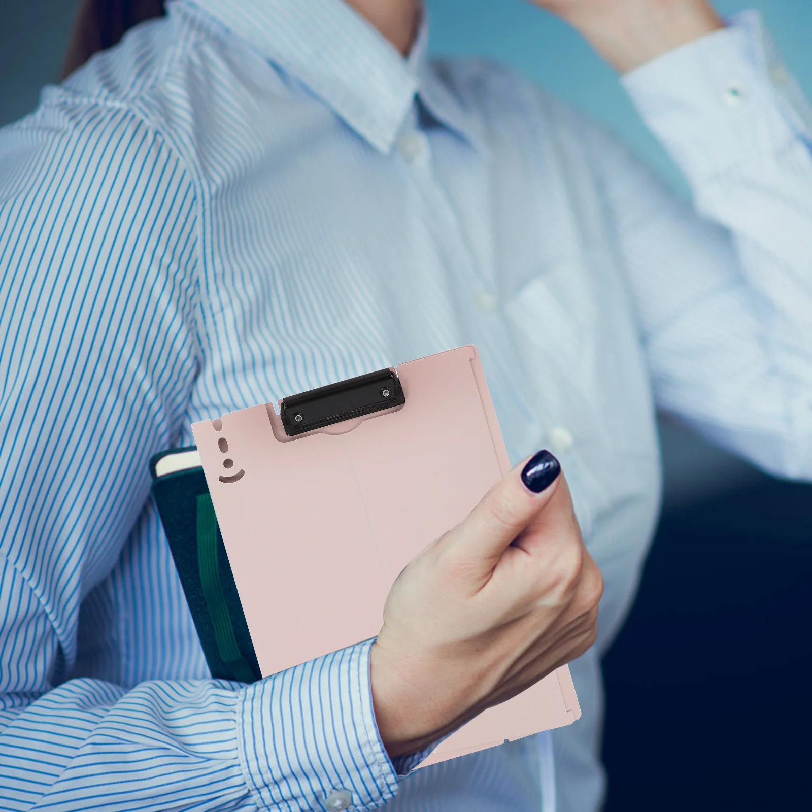 

Recipe Holder Clipboard Portable Plastic Writing Board For Kitchen Office School Multi-Use File Organizer Document Clip