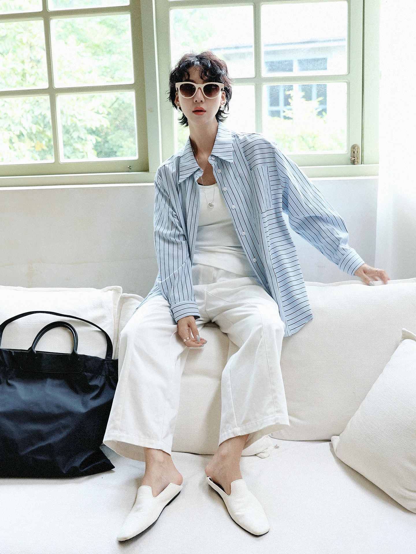 

TT Blue Striped Long Sve irt Women's Faionable Anti-Aging Spring 2026 New Sle Korean Version Loose Fit