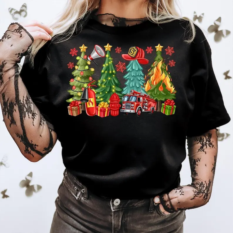 المرأة عيد الميلاد قسم الإطفاء رجال الاطفاء الأشجار تي شيرت رجال الاطفاء عيد ميلاد سعيد القطن المحملة التسامي تتجه تي شيرت