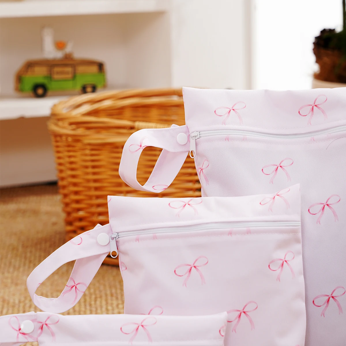 Elinfant 3PCS Portable Waterproof Wet Dry Bag For Swimsuits, Diaper Bags For Cloth Diapers,Washable Reusable Storage Bag view 3