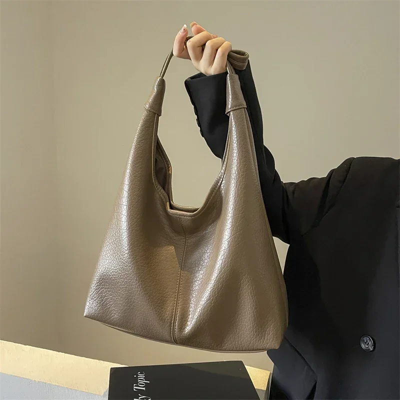 Bolso de mano de cuero suave para madre, bolsa de hombro para axilas de alta calidad, de gran capacidad, a la moda, para otoño e invierno, novedad de 2024