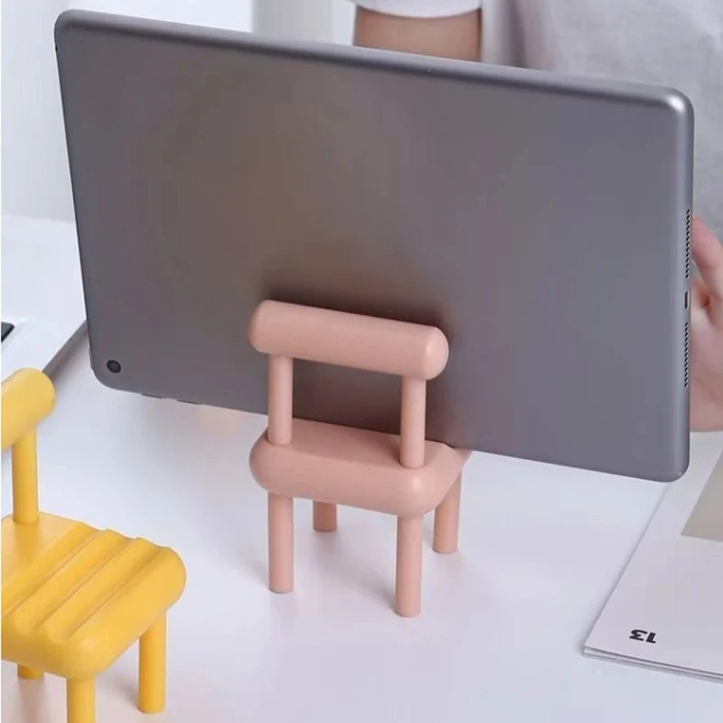 Phone Holder Small Chair Stool Lazy Person Mobile Phone Rack Cute Desktop Phablet Bracket Mini Detachable Gift Decoration