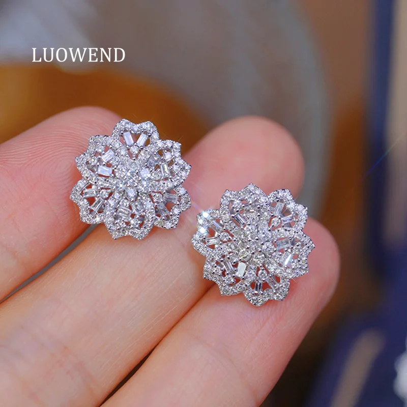 

LUOWEND 100% 18K White Gold Earrings Real Natural Diamond Stud Earrings for Women Wedding Jewelry Romantic Flower Design