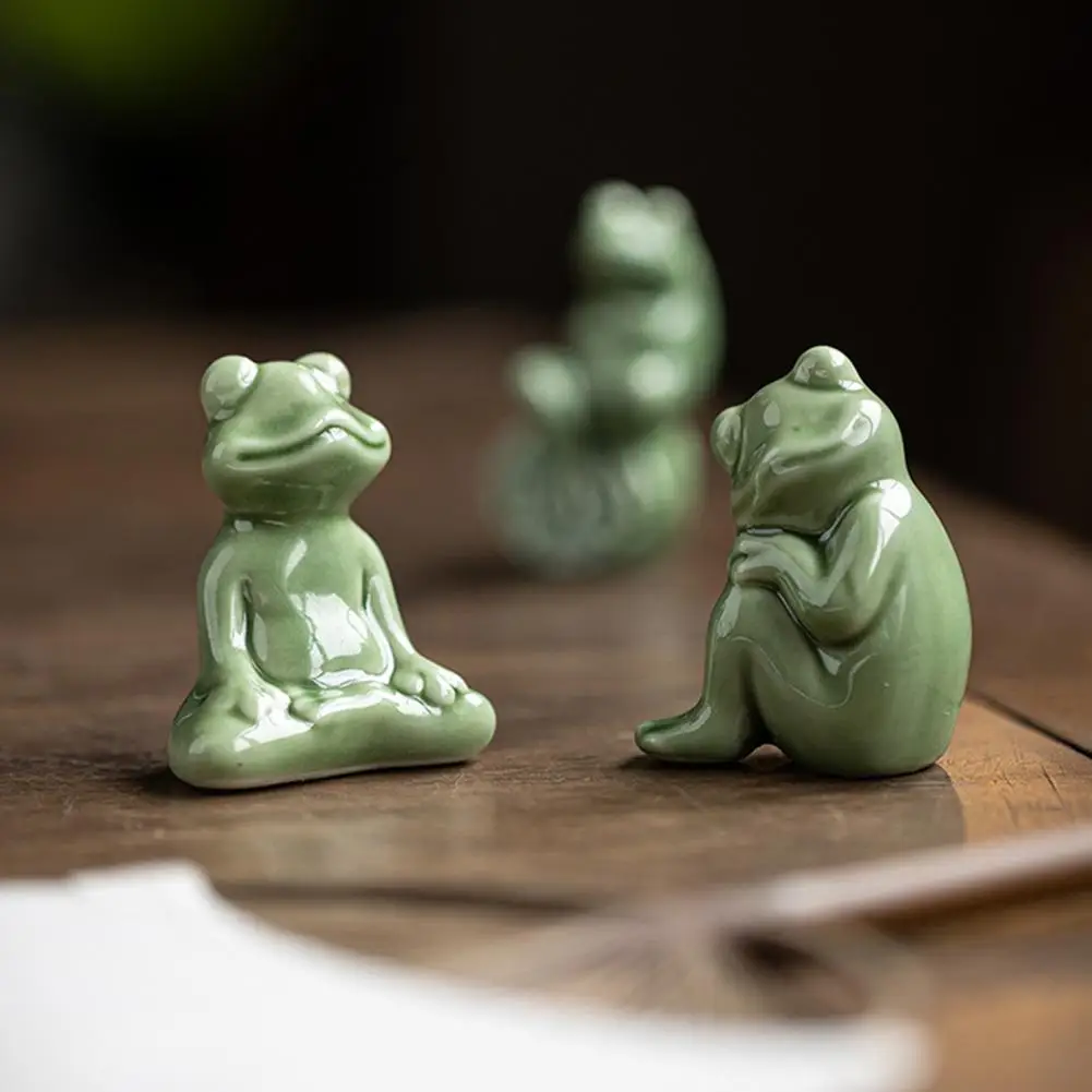 Frog Toilet Bolt Cover Ceramic Frog Figurine Toilet Floor Bolt Cover Decorative Tea Pet Figure for Indoor Outdoor Garden