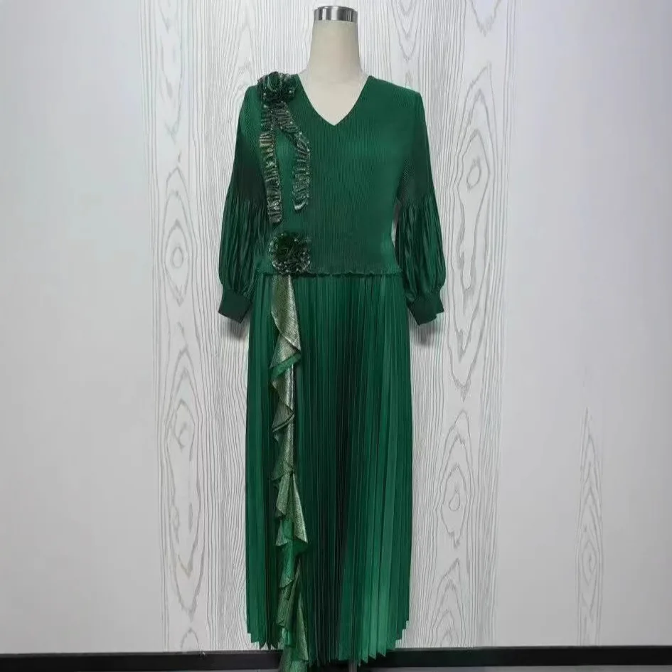 

Miyake Style Pleated Dress for Women 2025 New Solid Color V-neck Lantern Sleeves Ruffled Spliced Loose Large Size Pleated Skirt