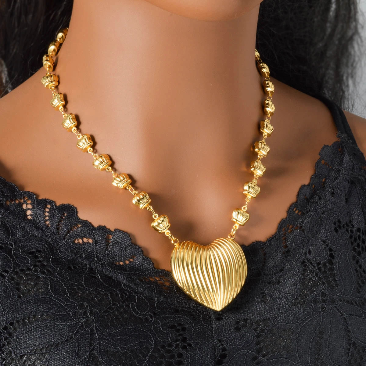 

Sunny Jewelry High-End Punk Style Fashion Texture Heart-Shaped Necklace for Women's Weddings Valentine's Day romantic jewelry
