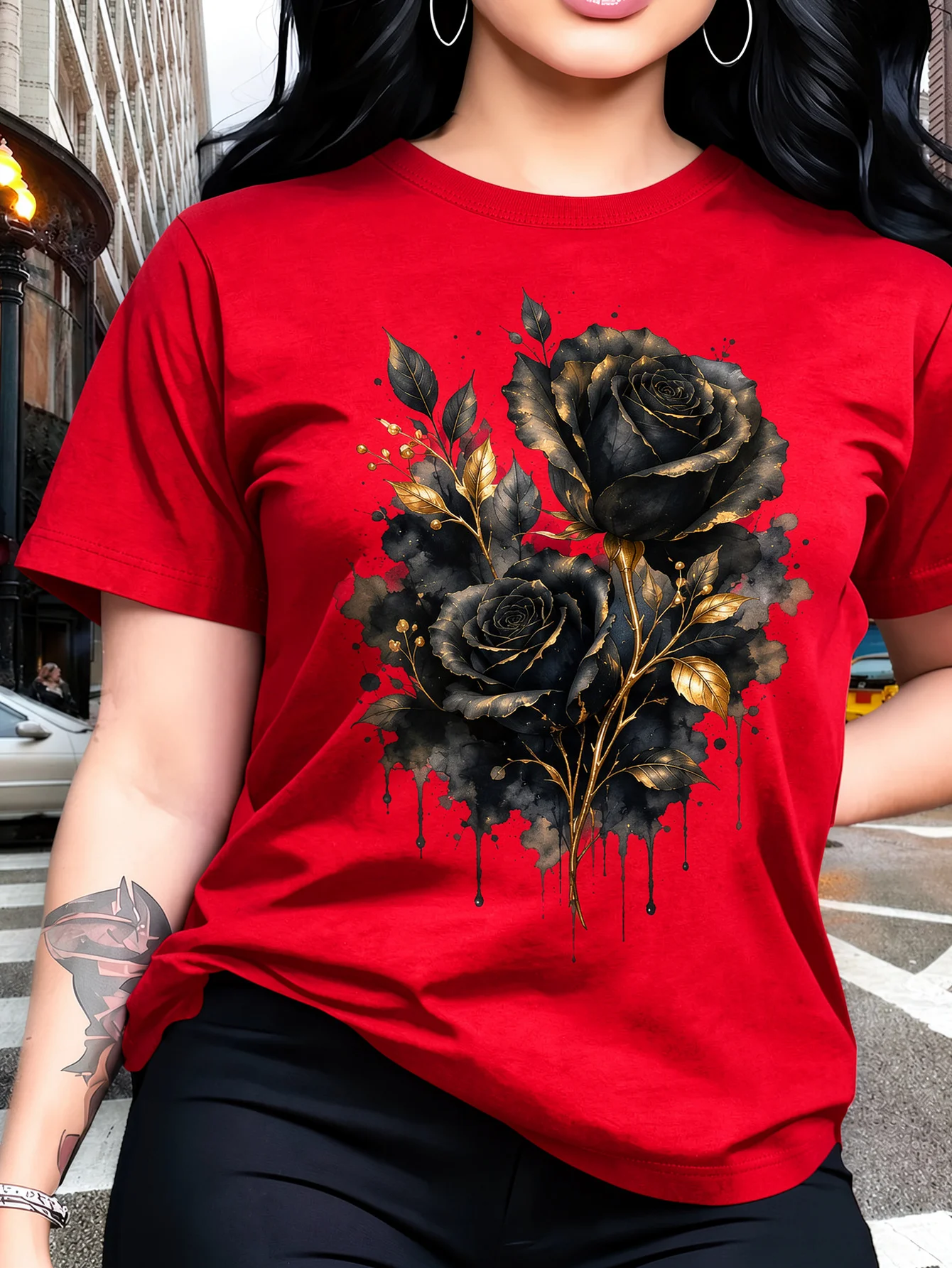 Black and gold plant bouquet pattern printed T-shirt casual short sleeved top suitable for daily casual travel clothing