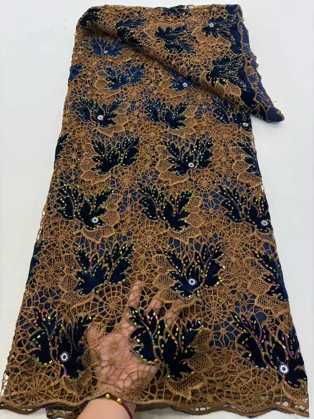قماش دانتيل بحبل جبر أفريقي بأحجار نيجيرية قابل للذوبان في الماء جودة عالية لخياطة الفساتين النسائية 2025