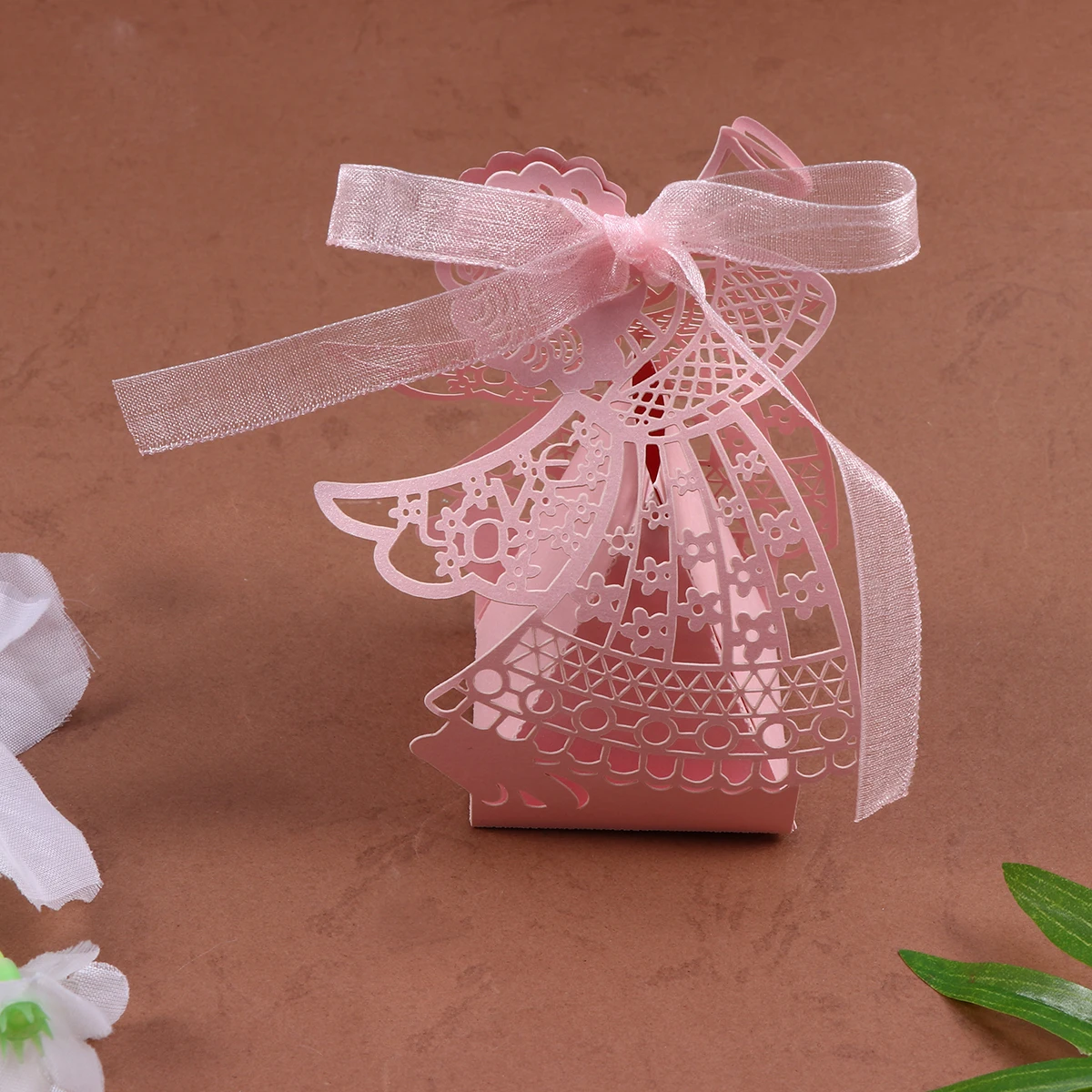 

50pcs Candy Box Wedding Favor Gift Treat Boxes Hollow Cartoon Girl Pattern Decoratable No Glue Easy Assemble Party Favor Boxes
