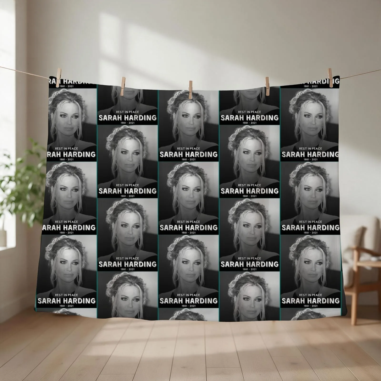 Music Retro Sarah Harding for President Tee Throw Blanket couch cozy soft plush fuzzy picnic outdoor blanket