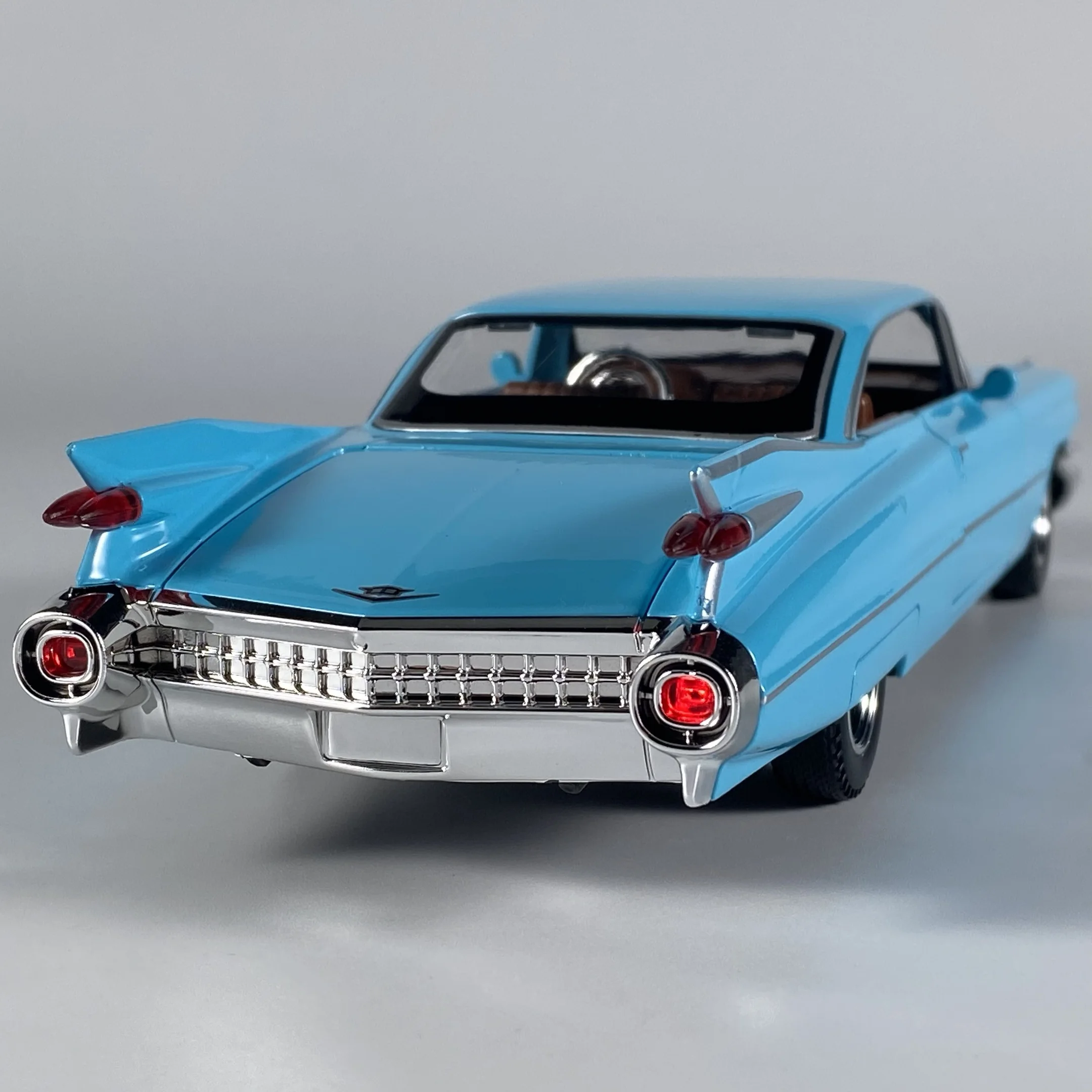 1:24 Cadillac Eldorado Biarritz 1959 Diecast Metal Car Model