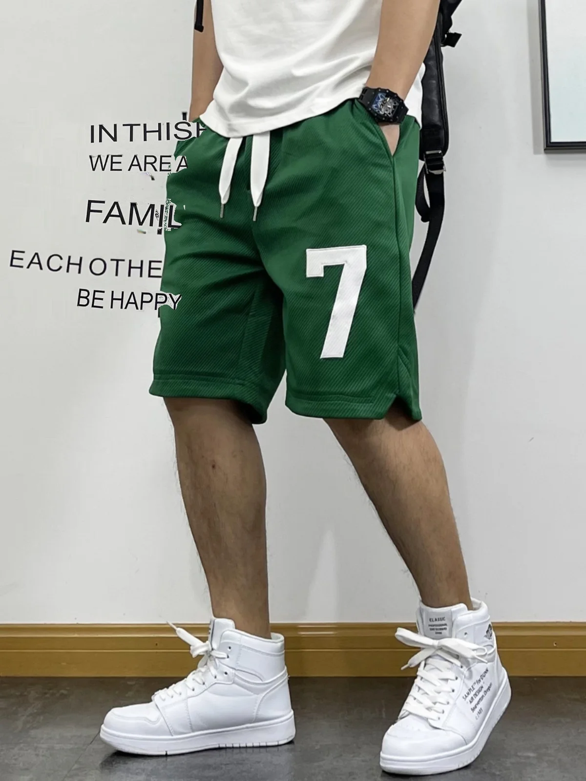 

Новые летние повседневные мужские спортивные брюки свободного кроя с прямыми штанинами, пляжные шорты до колена, молодежные, стильные