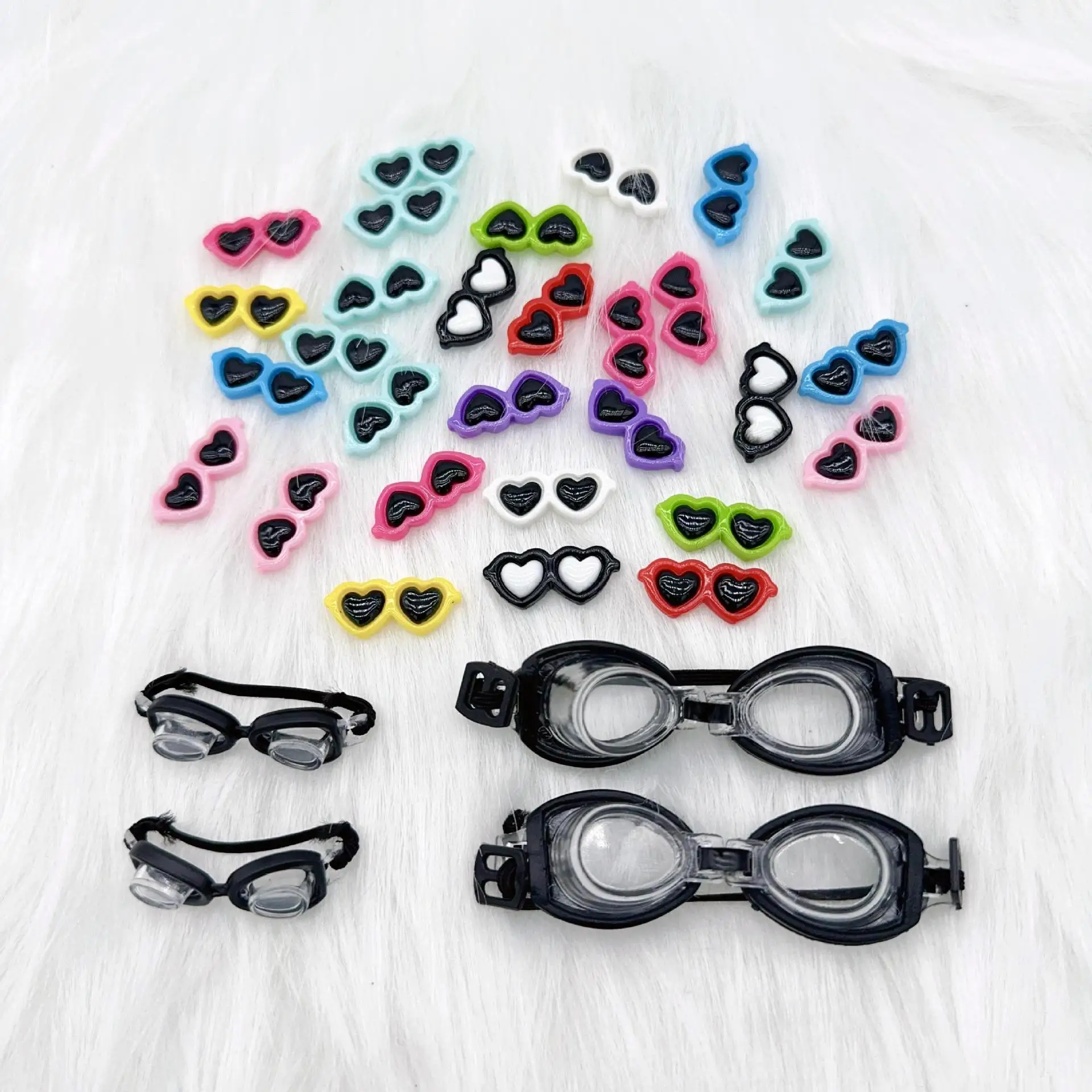 

Goggles, Sunglasses and Accessories Are Suitable for Multifunctional New Pilot Leather Hat Set Made of Canvas and Plush Dolls