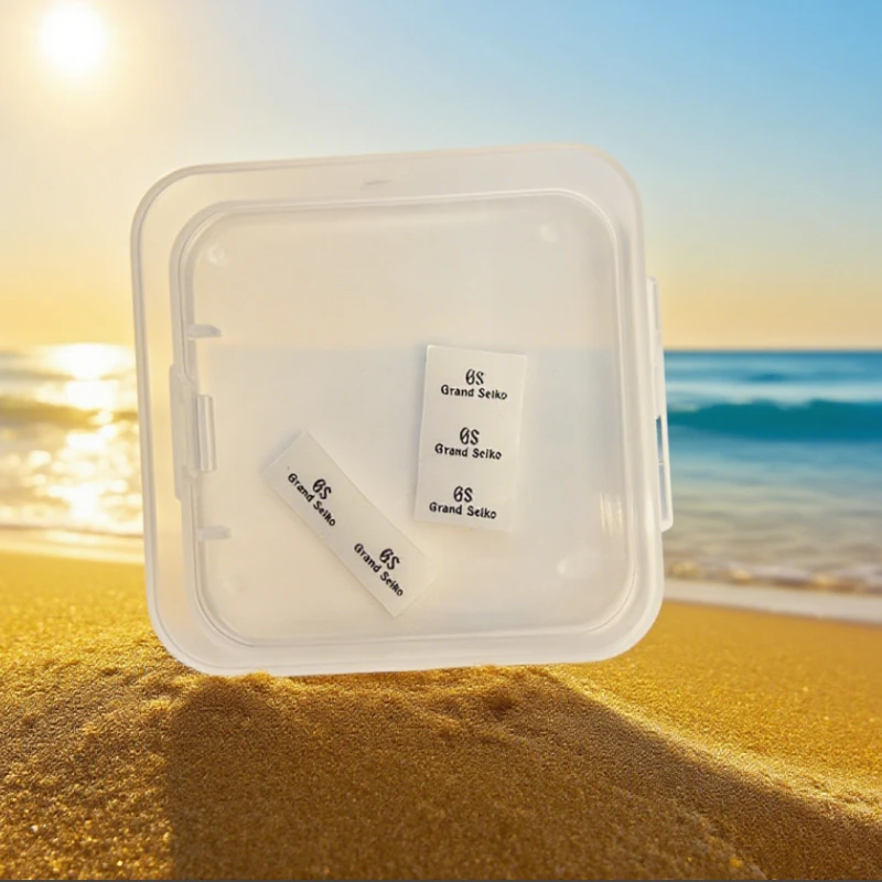 شاهد ترصيع الشعار الحرفي، وملصقات الشعار المعدنية، وملصقات الملصقات على شكل حرف S