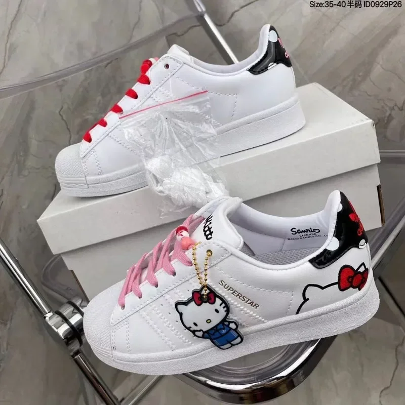 Sanrio-Zapatillas deportivas de dibujos animados Kawaii para estudiantes, zapatos blancos informales versátiles personalizados, cómodos, regalo de otoño e invierno