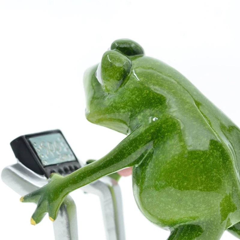  Resin Funny Frogs on Treadmill Miniature Figurine for Garden or Shelf Decors Animal Sculpture Car Dashboard Ornament
