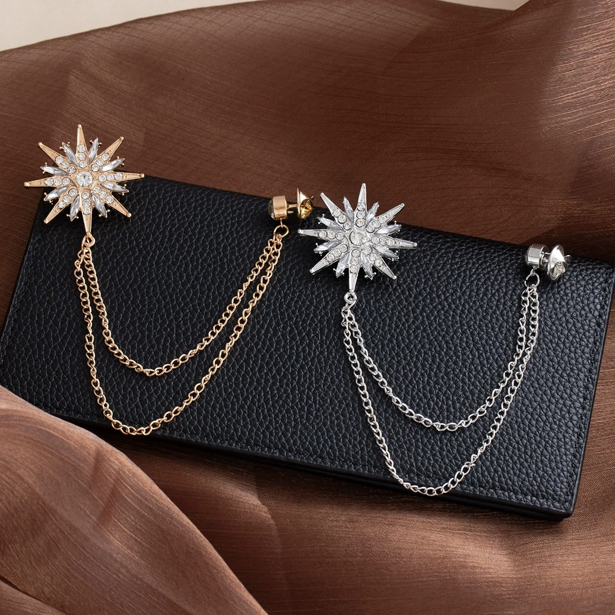 Mangxing chain inlaid diamond brooch, light luxury high-end brooch accessory, fashionable personality, versatile decoration