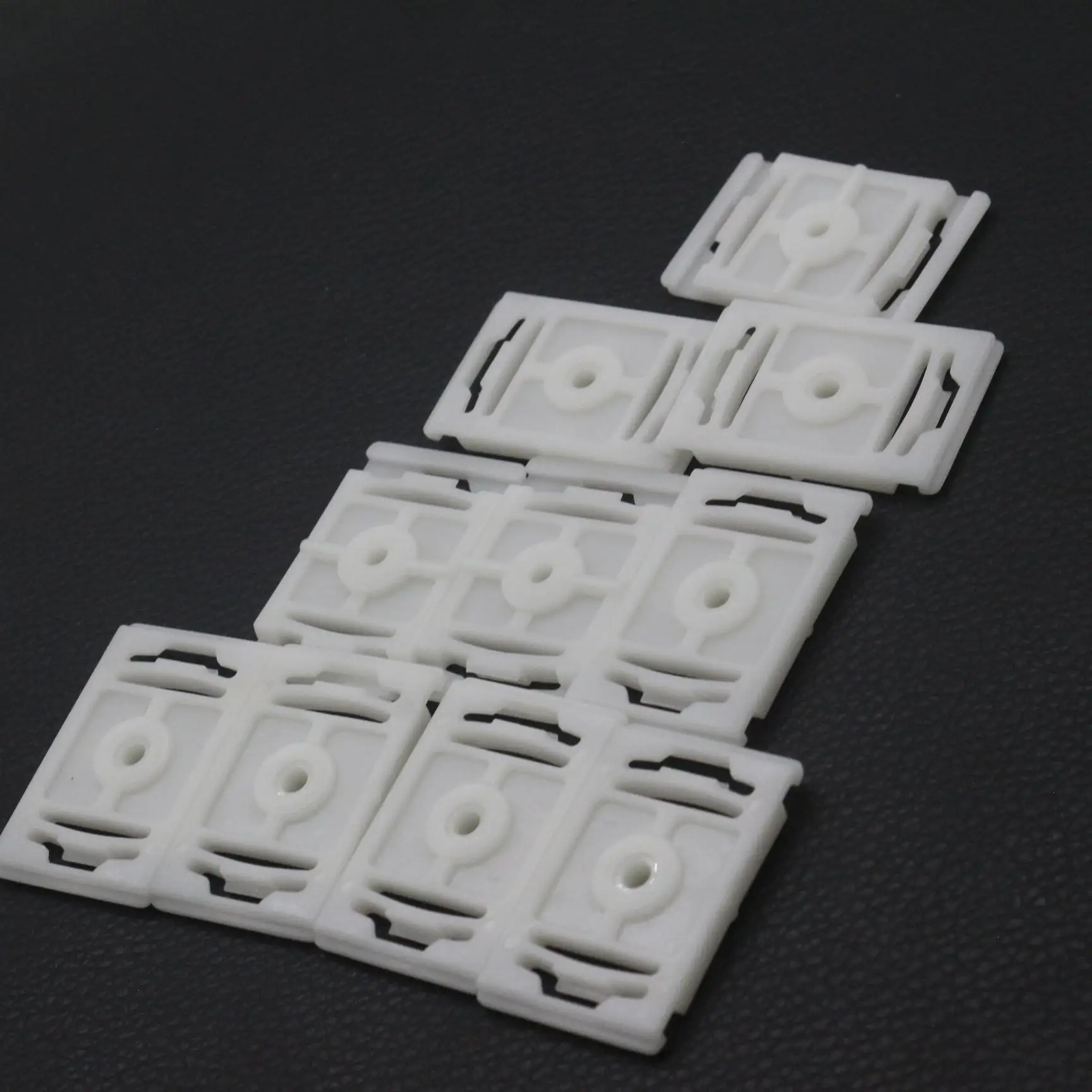 

10 Pcs Door Edge Lock Clips Retainer For Audi 100 Quattro S4 1992–1994 White Nylon Mould Panel Side Sealer Mounts 4A0853825A