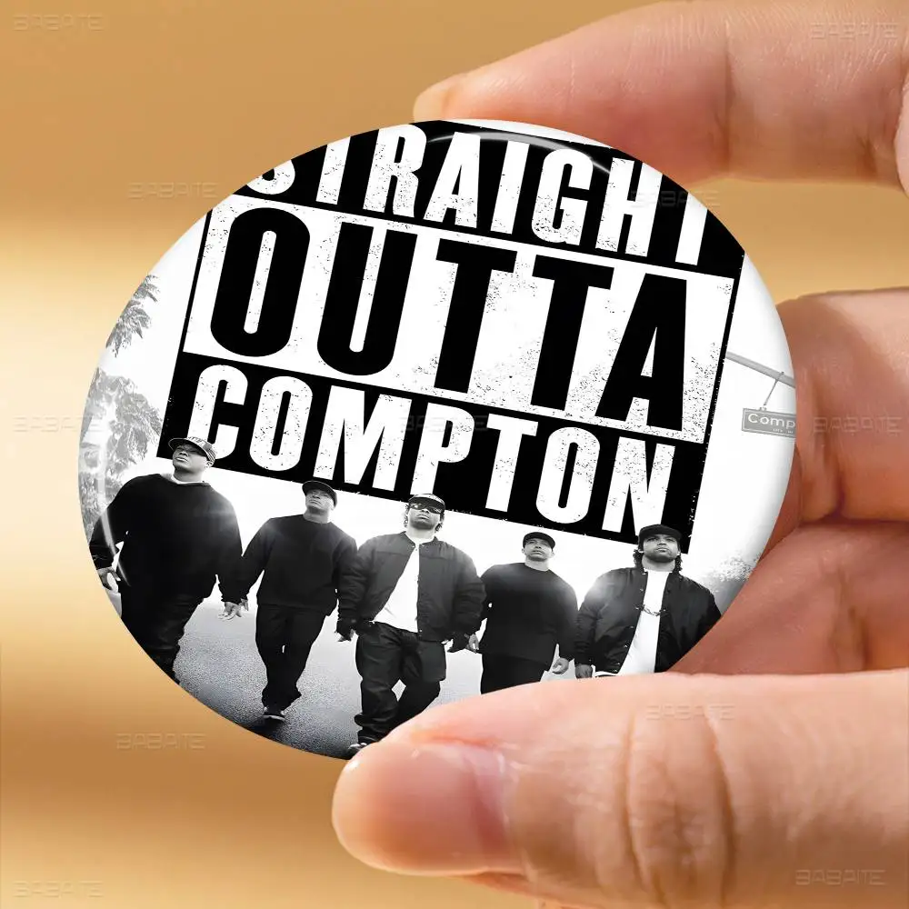 NWA الهيب هوب مغني الراب مستقيم Outta Compton ألبوم الموسيقى لينة زر دبوس هدية للأصدقاء شارة طوق بروش التلبيب دبوس معدني #6