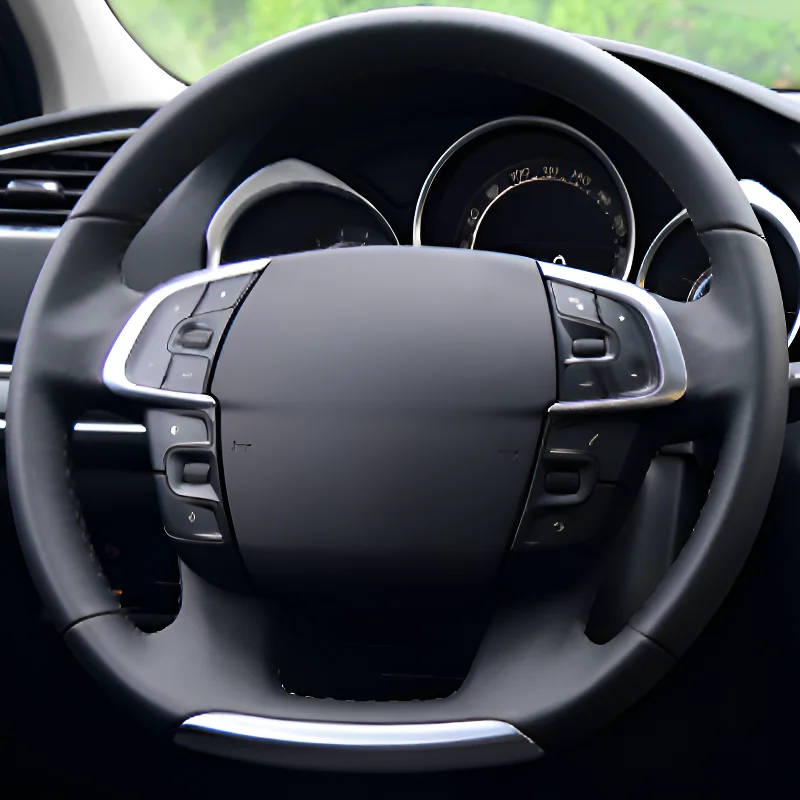 

For Citroën C4L 14 models Hand-stitched steering wheel cover lightweight and breathable, full coverage modification design