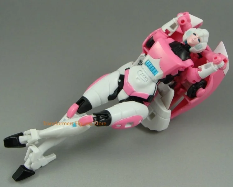 Hasbro Transformers ชุด G ครบรอบ30th ตุ๊กตาขยับแขนขาได้ Arcee โมเดลอะนิเมะเคลื่อนย้ายได้ของขวัญ