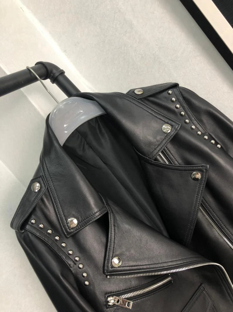 Heißer verkauf Motorrad Niet Leder Jacke Für Frauen Schwarz Casual Echtem Schaffell Mantel Punk Frühling Herbst Jacke Plus Größe