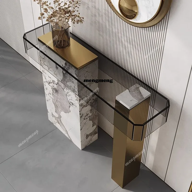 Mesa de entrada italiana de lujo ligero moderna, de gran venta, con plataforma de fin de pasillo de lujo ligero y sencilla, contra la pared, con listones de roca.