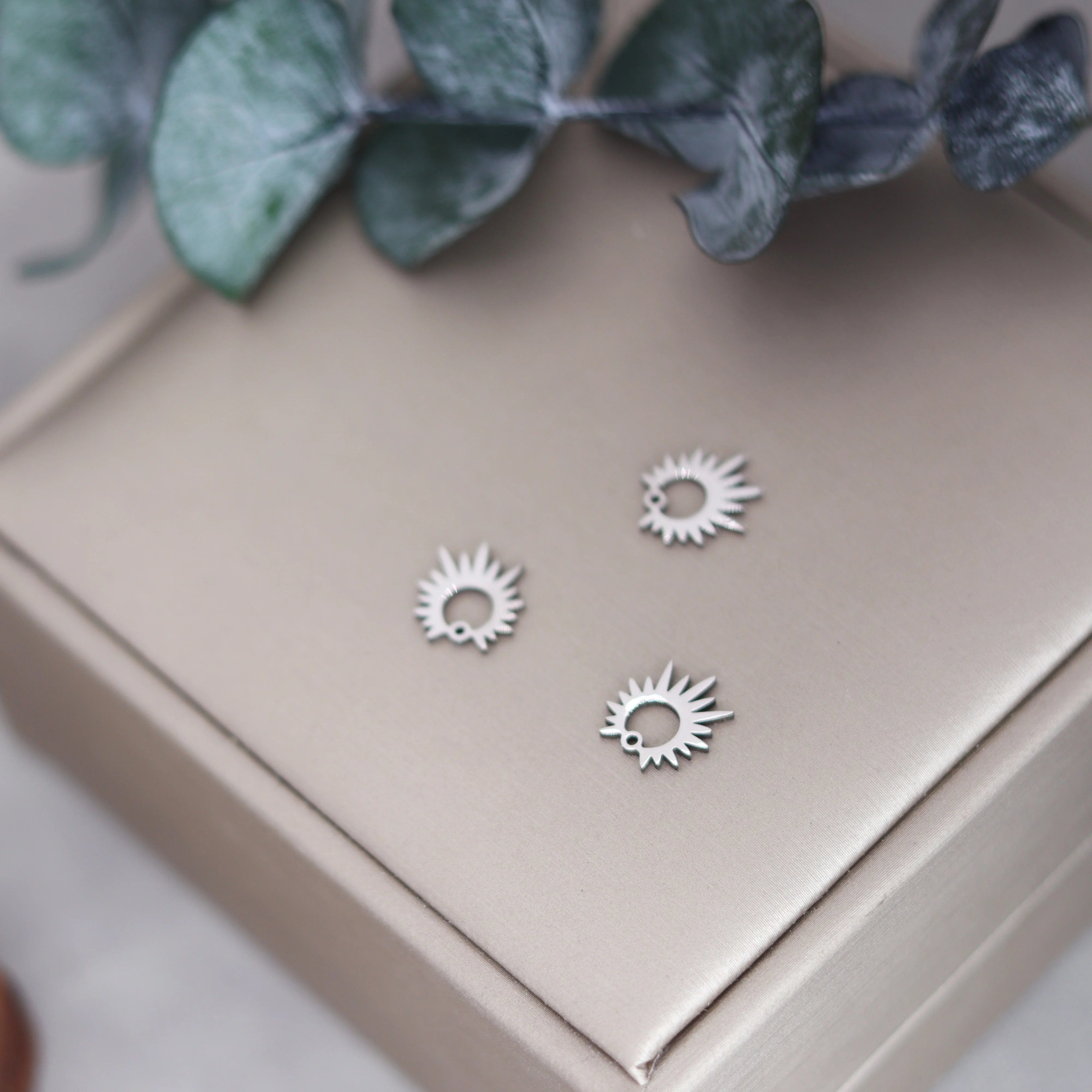 3pcs Delicate Gothic Sun Charm Stainless Steel Charms for Jewelry Making Bracelets Earrings Necklace Craft Pendant diy Accessory