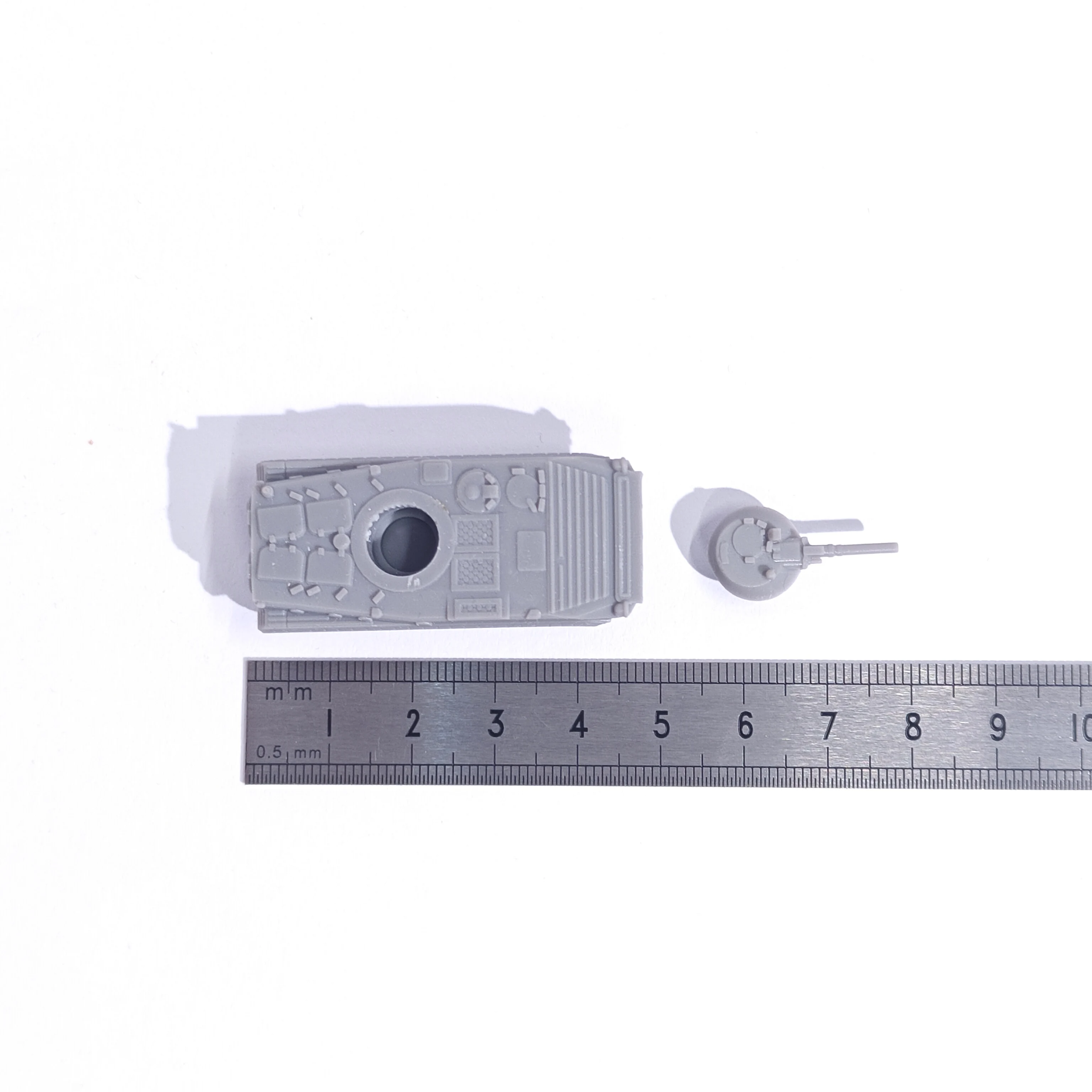 نموذج مصغر لمركبة BMP-1 القتال - مراجعة Model Kit Walmart وسعره