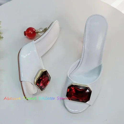 เพชร Rhinestone รองเท้าแตะผู้หญิง Peep Toe Beaded แปลกส้นสีดําสิทธิบัตรหนังหนัง Outwear Mules รองเท้าแตะสุภาพสตรี