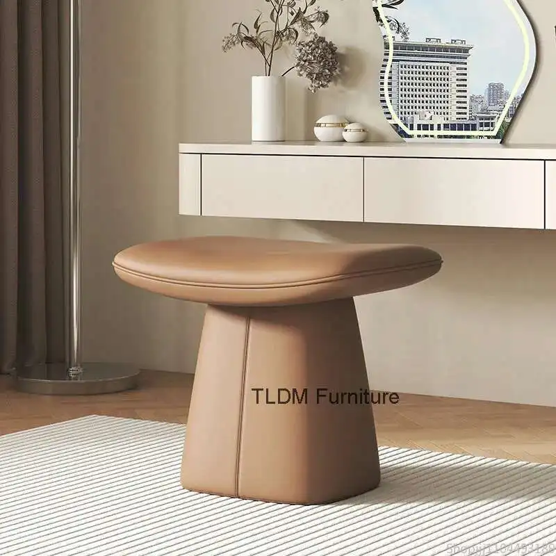 

Elegant Cream Vanity Stool - Backless Saddle Dressing Seat for Bedroom Makeup Table, Modern Chic Girls’ Vanity Chair