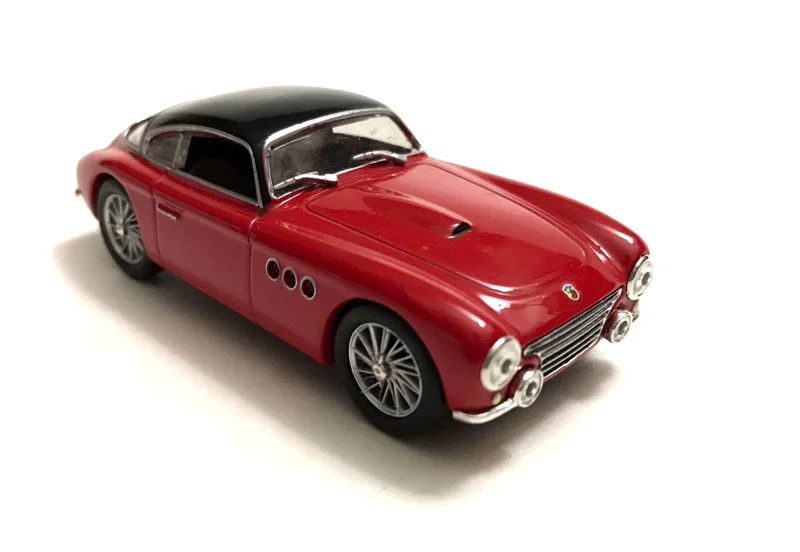 Modelo de coche italiano de fundición a presión para niños, juguete clásico especial de colección de muebles, 2000GT, 1/43