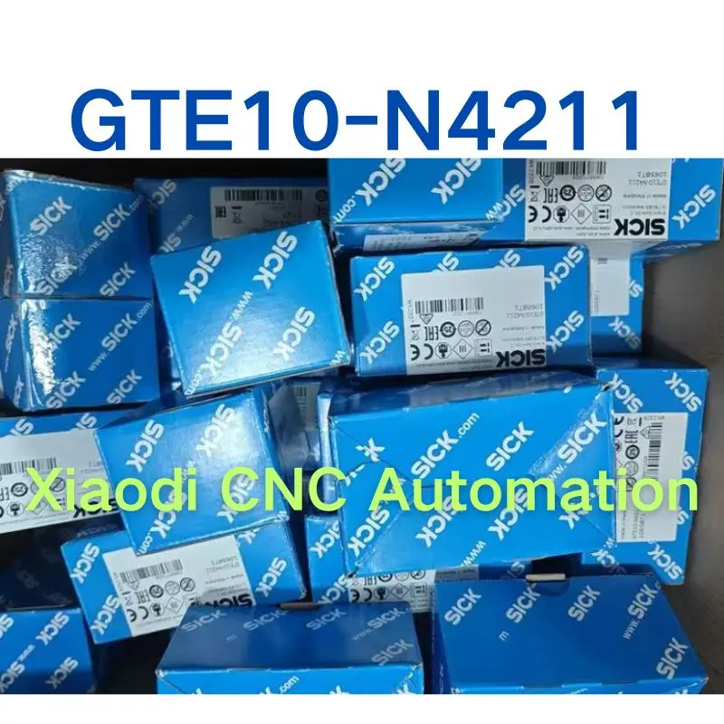 New GTE10-N4211 diffuse reflection photoelectric sensor 1065871, fast shipping