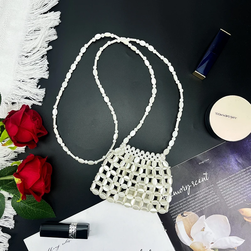 Handmade bead crossbody bag, small bag, fashionable hollow out mini headphone bag, casual versatile portable mouth red envelope