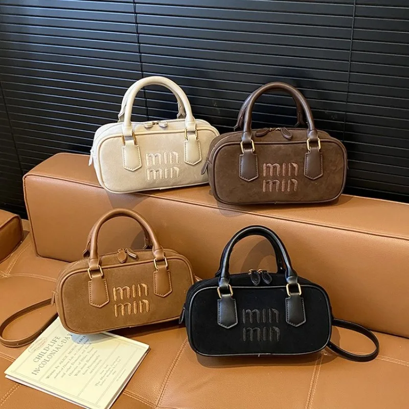 

Creative Design Women'S Bag For Work Travel Commuting Daily Use Portable Crossbody With Affordable Luxury