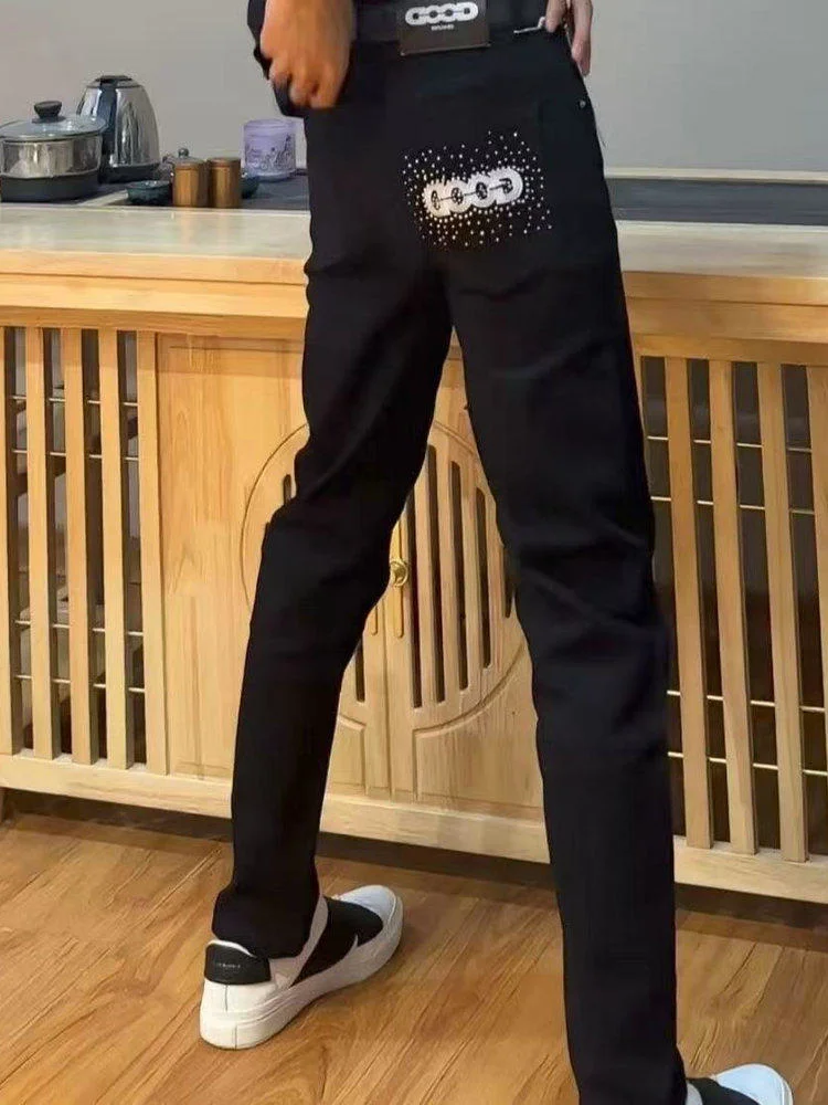Calças Jeans Luxuosas com Bordado, Ajuste Slim, Cor Amarelo Argila, Moda Casual em Algodão para Homens e Mulheres