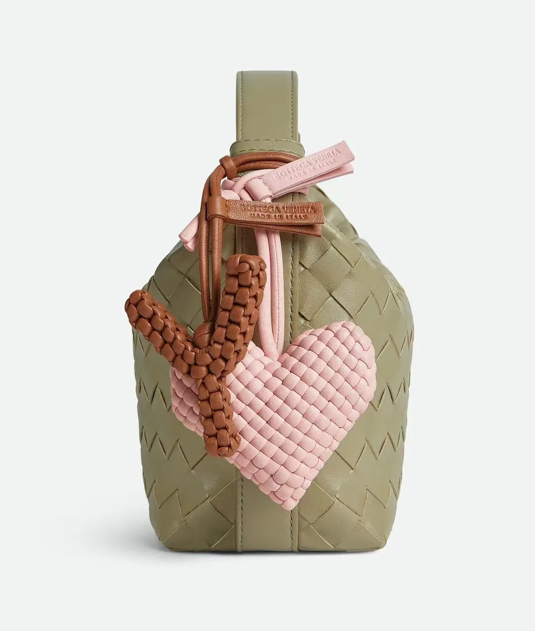 nouveau-porte-cles-en-forme-de-cœur-rouge-bv-pendentif-de-sac-polyvalent-et-tendance-accessoire-de-sac-de-sport-exterieur-marque-diy