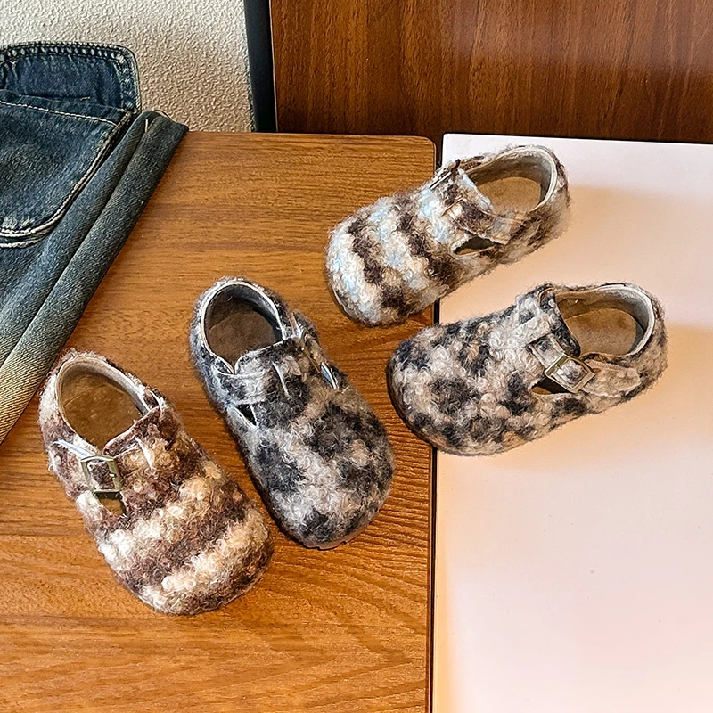 

Детские туфли на плоской подошве, милые детские туфли принцессы в корейском стиле, универсальные зимние мокасины с мягкой подошвой, новинка 2025, повседневные нескользящие мокасины для девочек