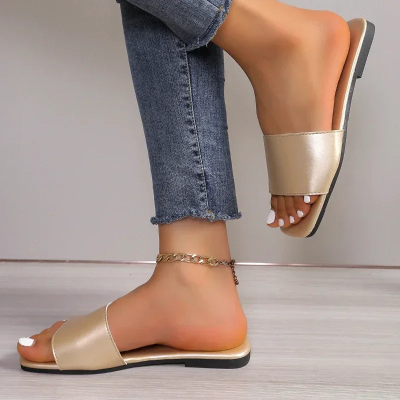 2024NewSummer Fashion Square Head Open Toe Sexy Casual Große Größe frauen Strand Einfache und Leichte Flache Unterseite Sandalen 36-43