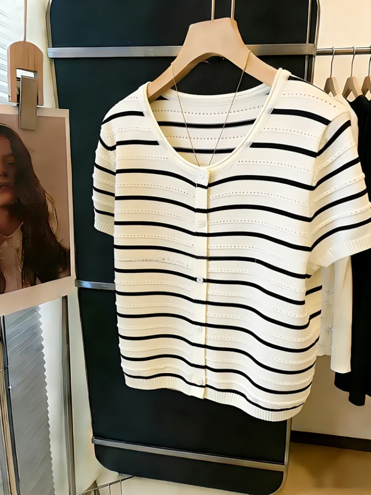 

Ladies' Summer New Style Loose Feel Knitted Top Hollow out Stripe Short Sleeve Self-Preserving Korean Version Straight Cut