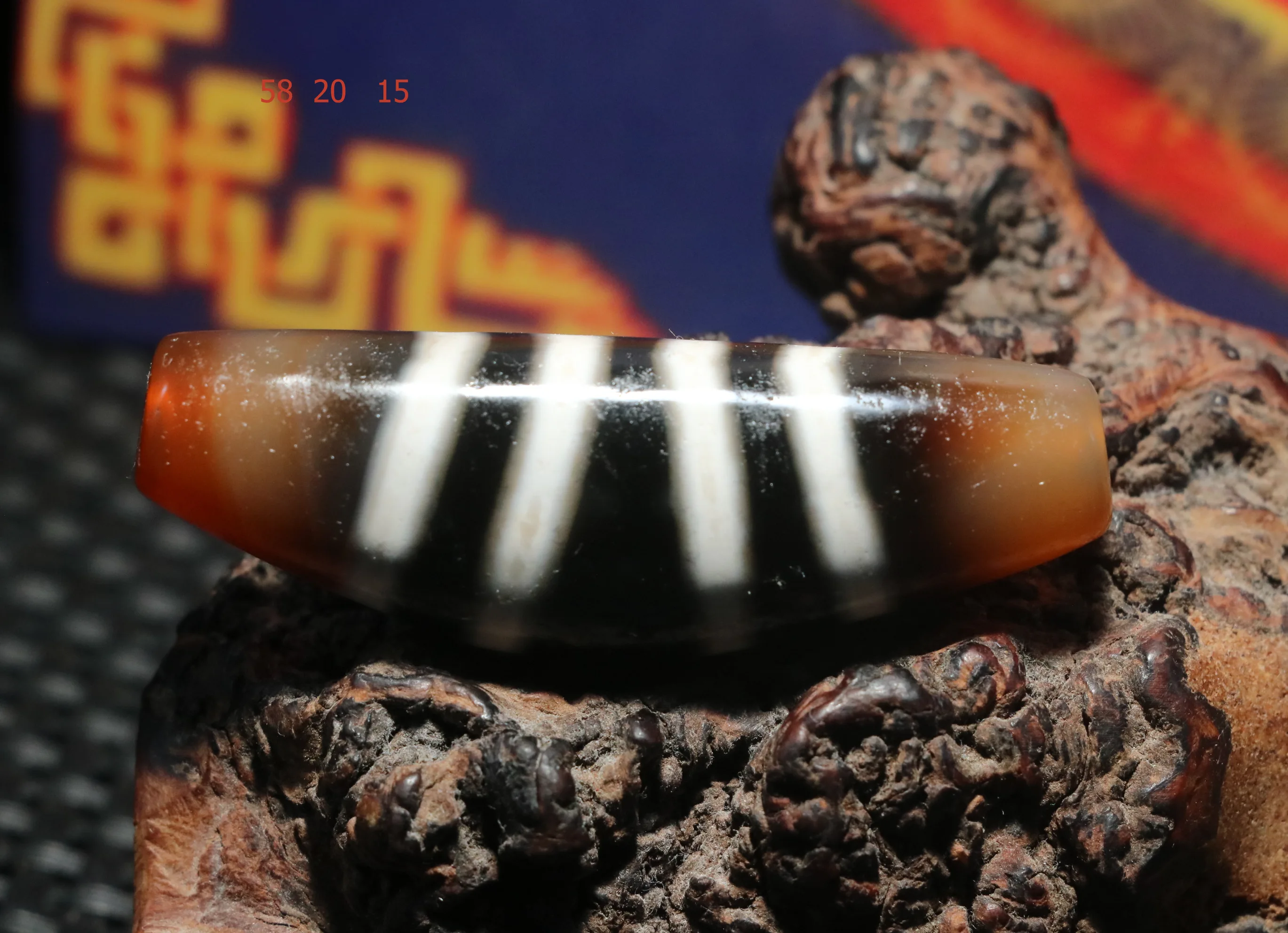 

AL Treasure Energy Tibetan Old Agate 3 Colors Line Type Healer Medicine Ox Horn Shape dZi Bead Pendant Timestown UPD21Asw
