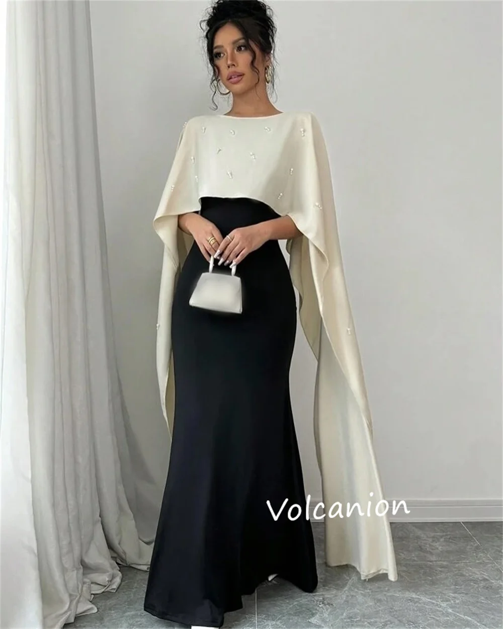 Gaun Panjang Leher-o Terompet Manik-manik Jersey Kustom Acara Dipesan Lebih Dahulu Pesta Prom Gaya Modern Pencocokan Indah