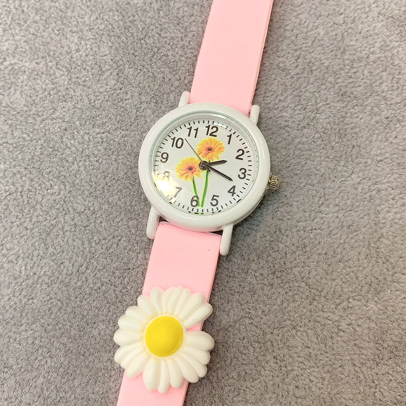 Reloj con cinta de silicona para niños y niñas, pulsera de cuarzo con dibujos animados de margaritas, venta al por mayor, novedad de 2024